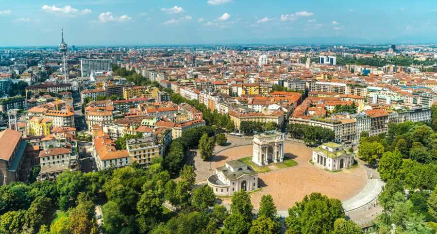 Milaan voor alleenstaanden, Napels voor beleggers, Bologna voor milieuvriendelijkheid: woonontwikkelingen 2025-2026