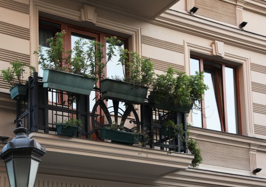 Betonplaat onder het balkon: van wie is dit en wie is aansprakelijk voor de herstelwerkzaamheden?
