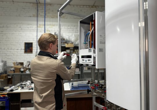 De gasmeter heraansluiten.