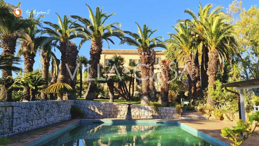 Luxe villa met park in Sanremo