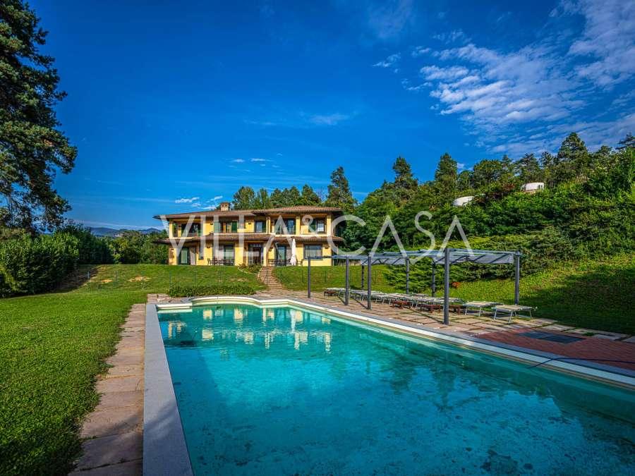 Villa di 500 m2 a Castelnuovo di Garfagnana