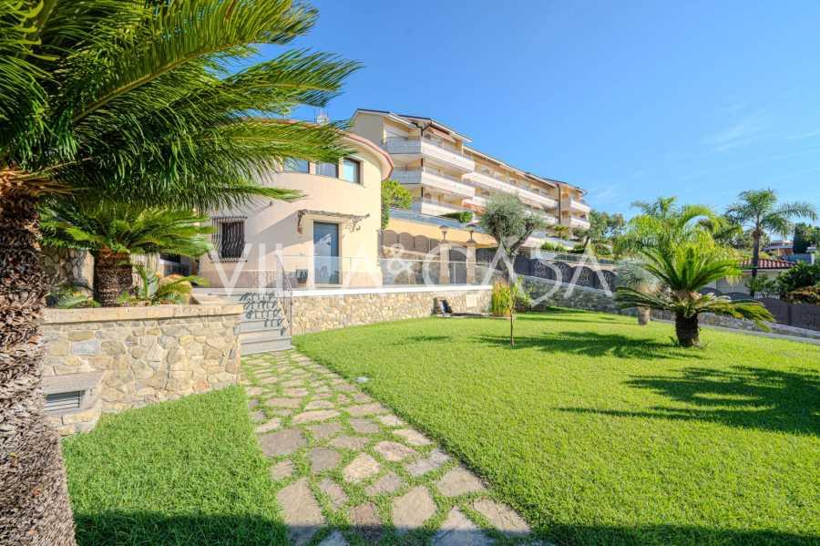 Sanremo: huis met zwembad