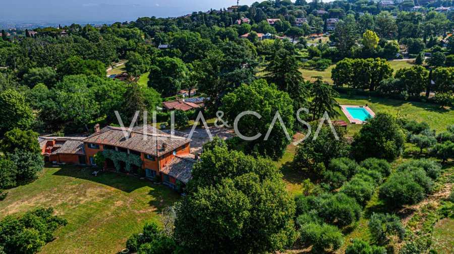 Villa met geschiedenis en zwembad in Grottaferrata