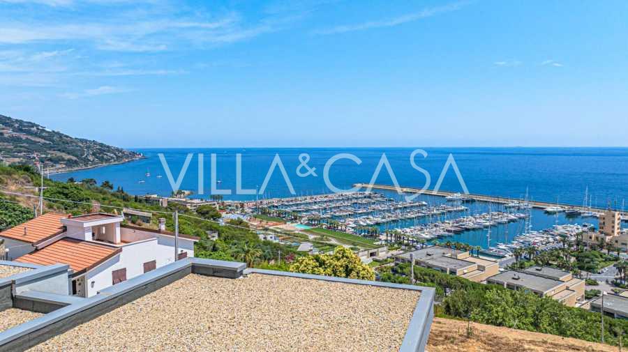 Moderna villa a Santo Stefano al Mare