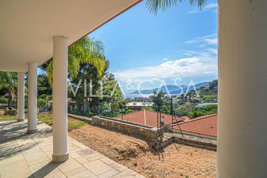 Moderne villa in Bordighera