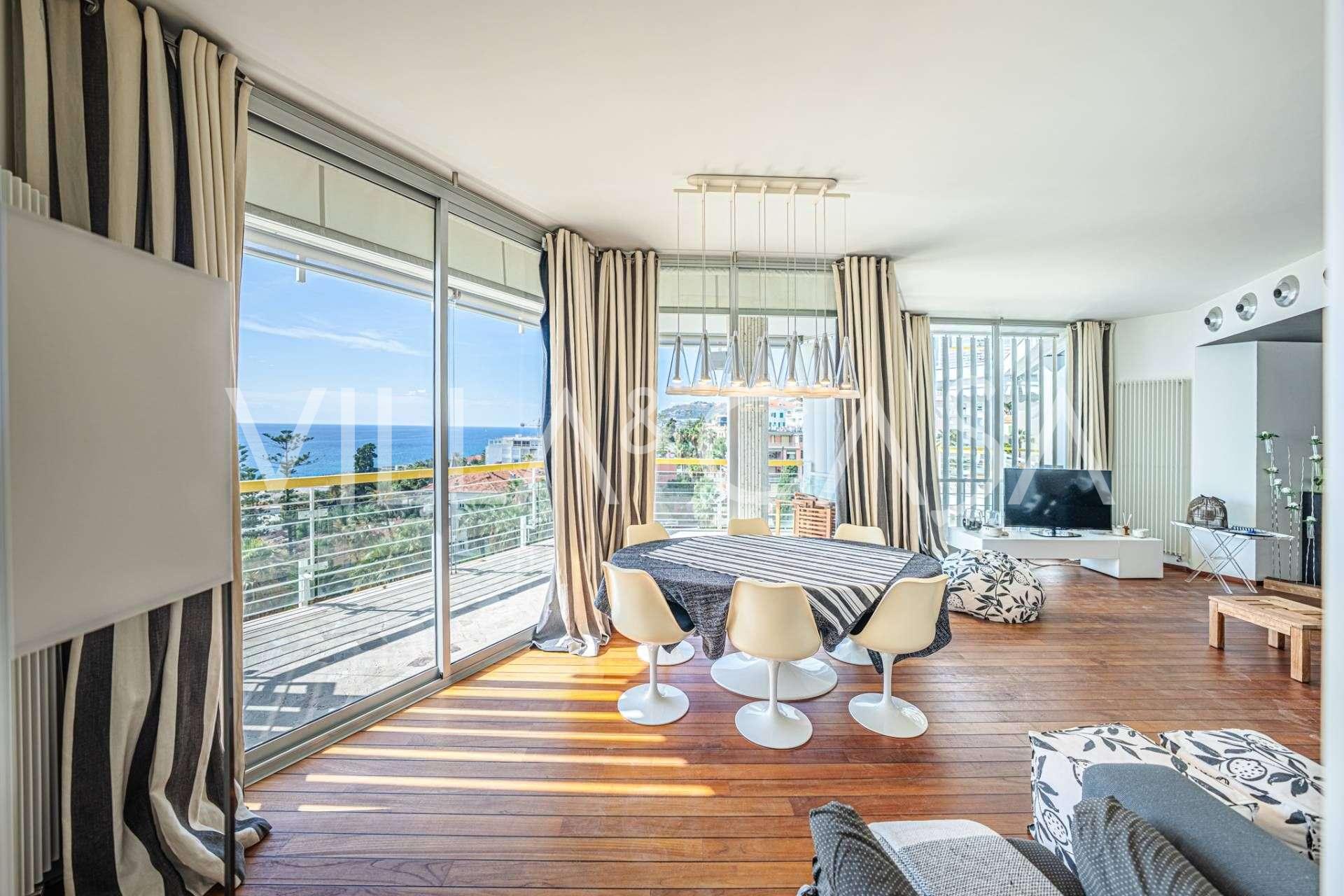 Te koop: prachtig appartement aan zee in Sanremo