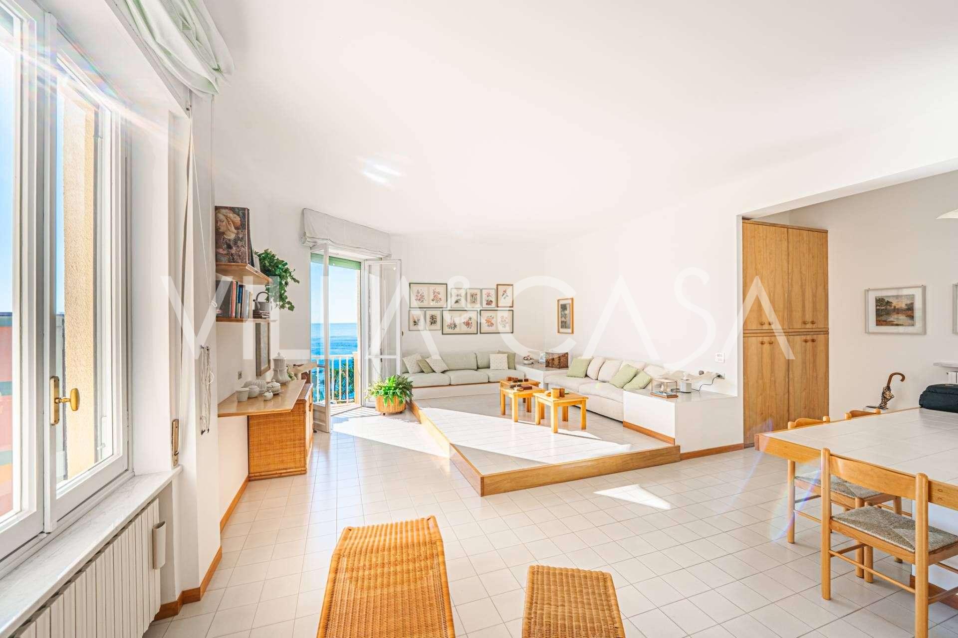 Appartement aan zee in Sanremo, luxe optie te koop