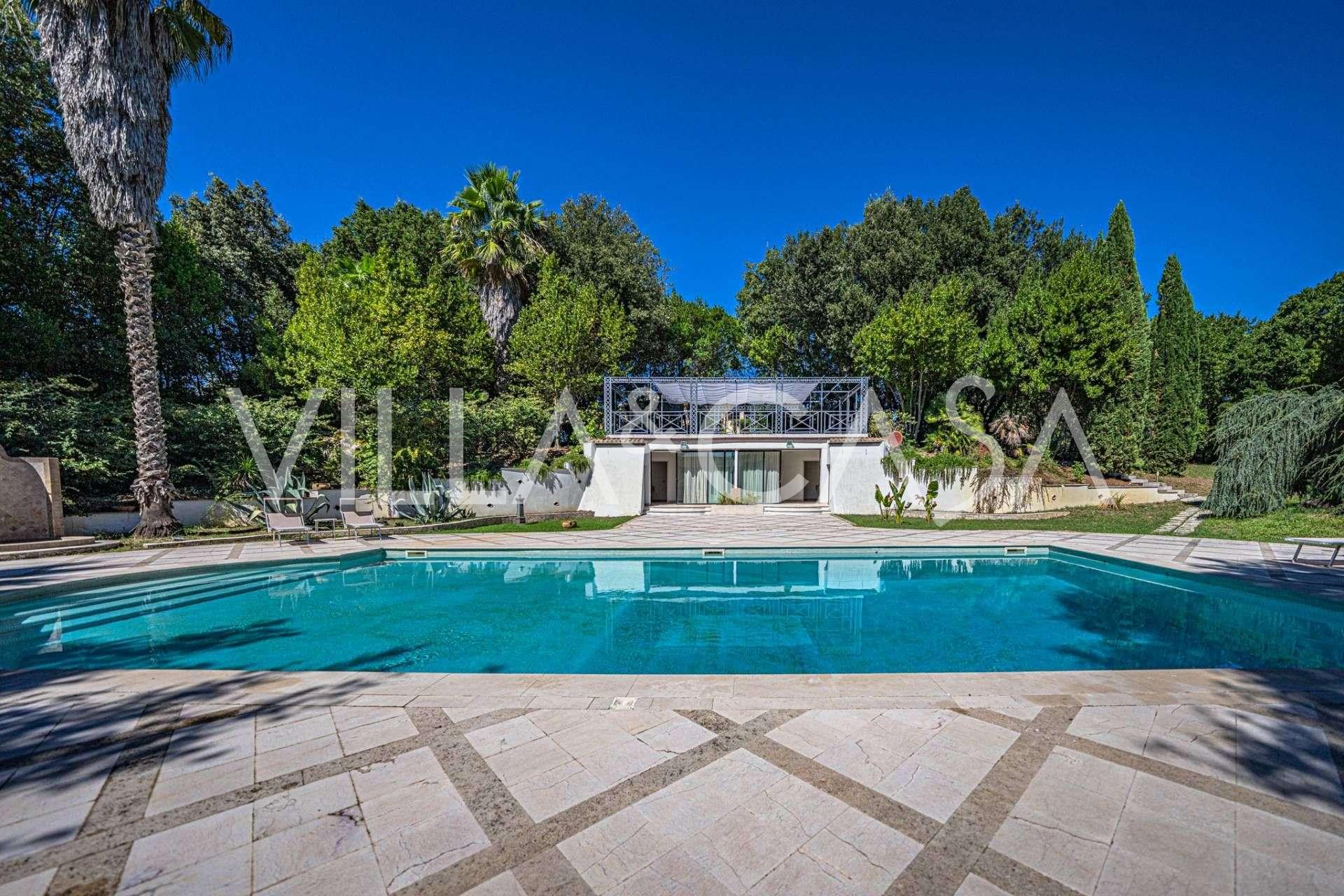 Huur van een luxe villa in de buurt van Rome