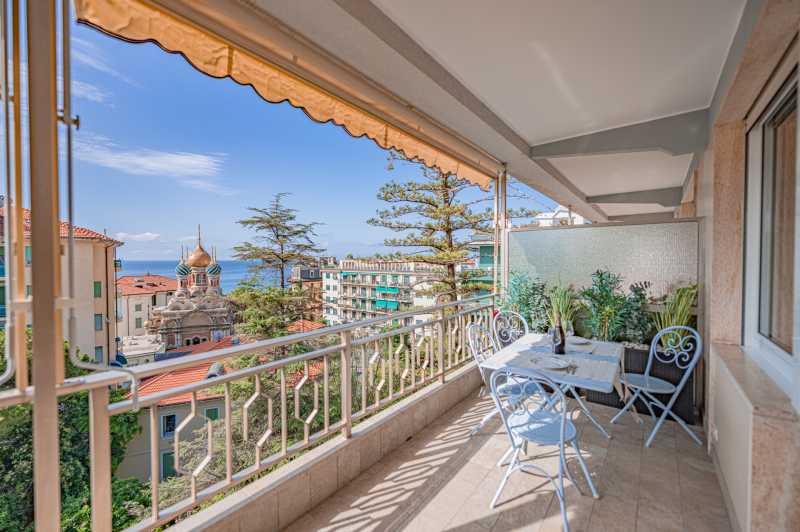 Luxe penthouse te koop in Sanremo
