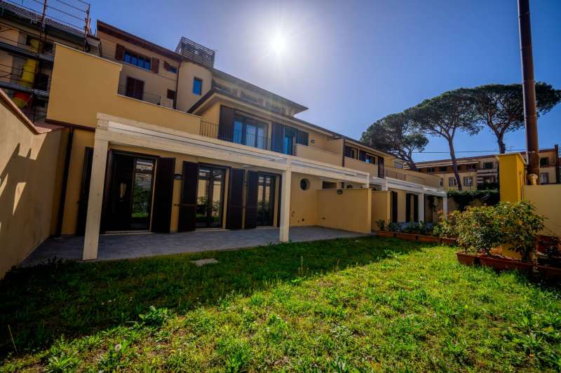 Twee verdiepingen tellend herenhuis in Montecatini Terme.
