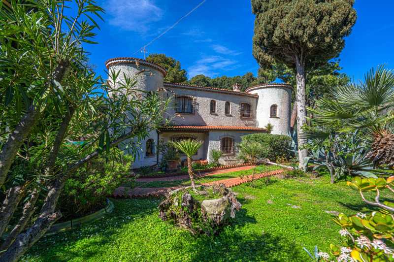 Villa te huur in Bordighera