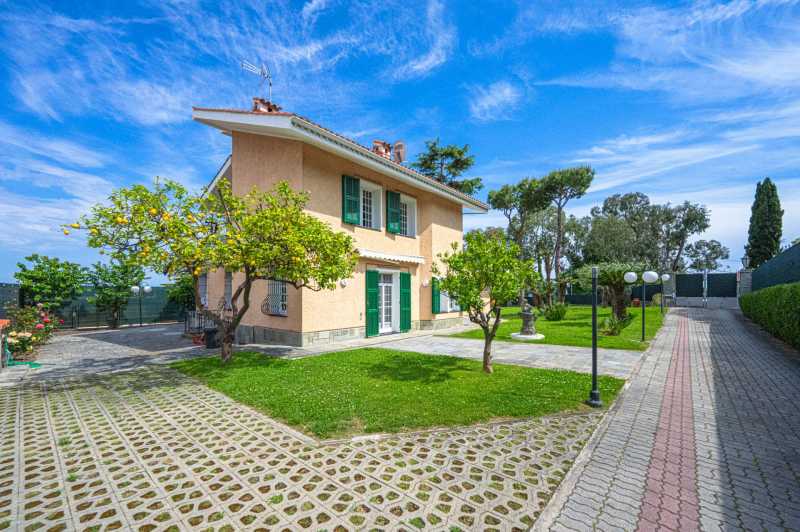 Langdurige verhuur van een villa in San Remo.