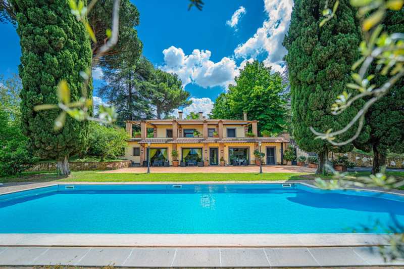 Frascati, Rome: Luxe villa met zwembad