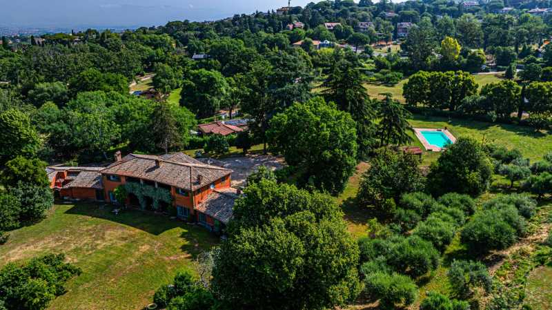 Villa met geschiedenis en zwembad in Grottaferrata