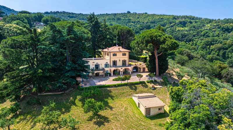 Frascati, villa di lusso vicino a Roma