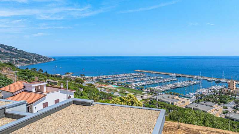 Moderne villa in Santo Stefano al Mare