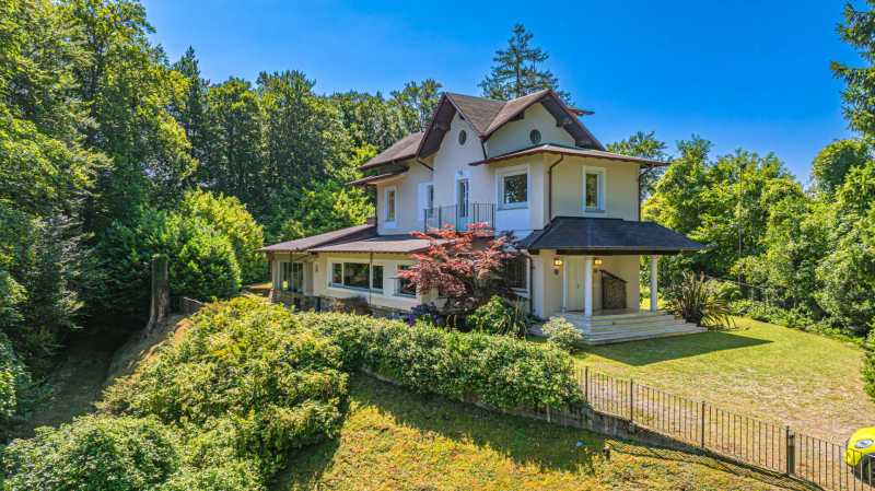 Exclusieve villa te koop aan het Lago Maggiore in Stresa