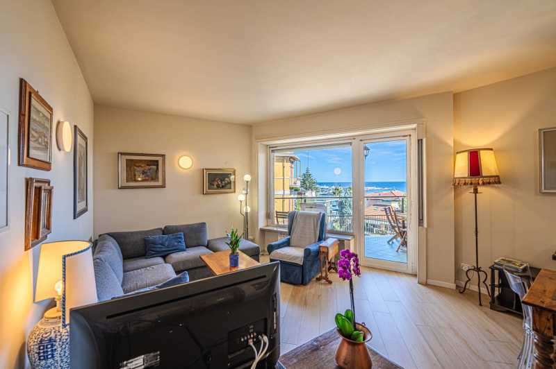 Appartement aan zee te huur, Sanremo
