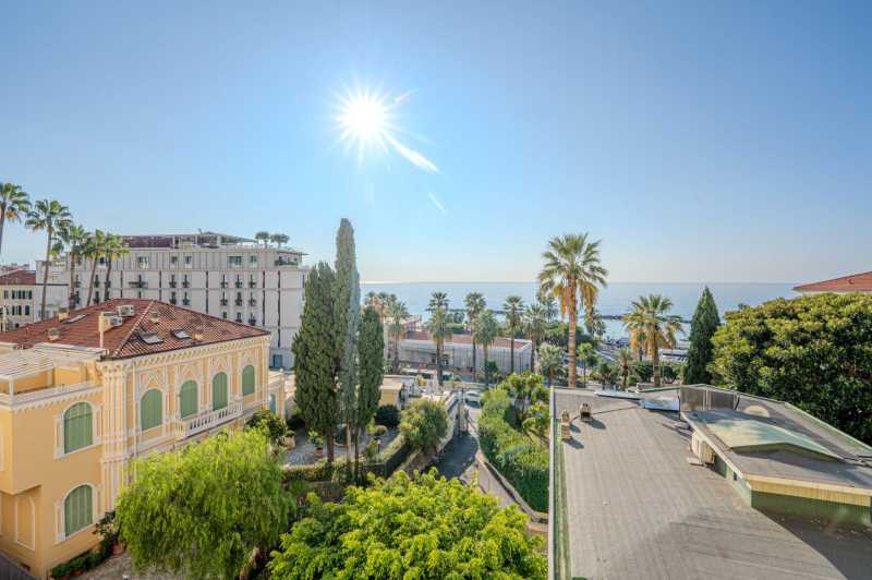 Elite appartement met zeezicht in Sanremo.