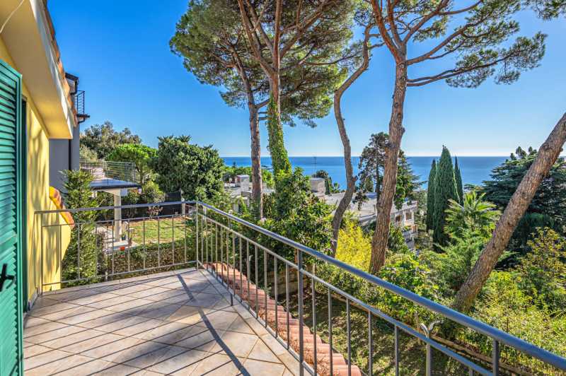Exclusieve villa te koop in Sanremo