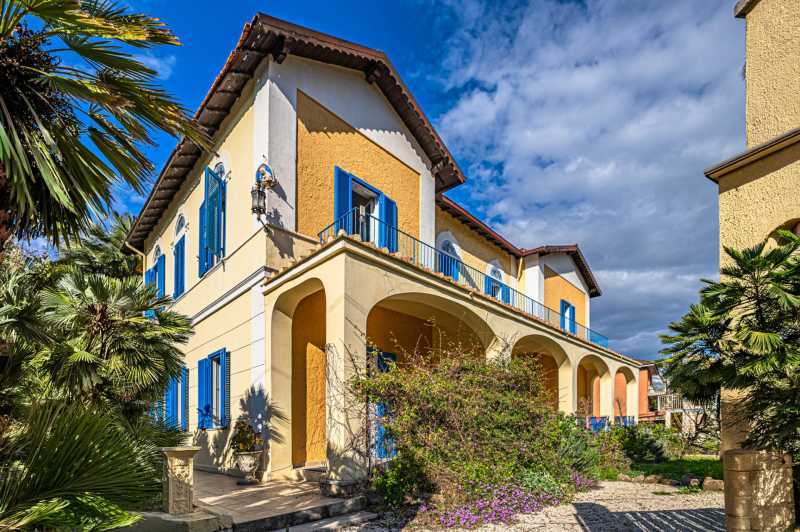 Koop woningen, herenhuizen en flats beschikbaar in Santa Marinella, Lazio.