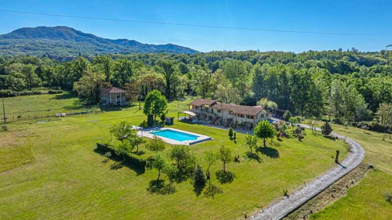 Te koop landgoed in Villafranca in Lunigiana
