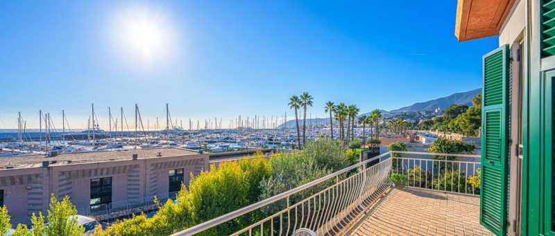 Elegante villa aan de eerste lijn van de zee in Sanremo te huur