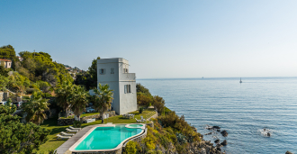 Villa met privéstrand in Ligurië.