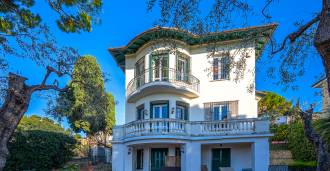 Een Engelse villa in Bordighera wordt te koop aangeboden.