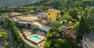 Huis in Bordighera met panoramisch uitzicht op Monaco.