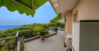Penthouse con vista mare a Sanremo