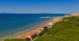 Onroerend goed aan de eerste kustlijn in Follonica