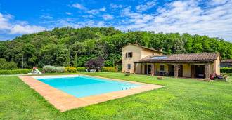 Villa in Toscane, nabij Lucca, te koop